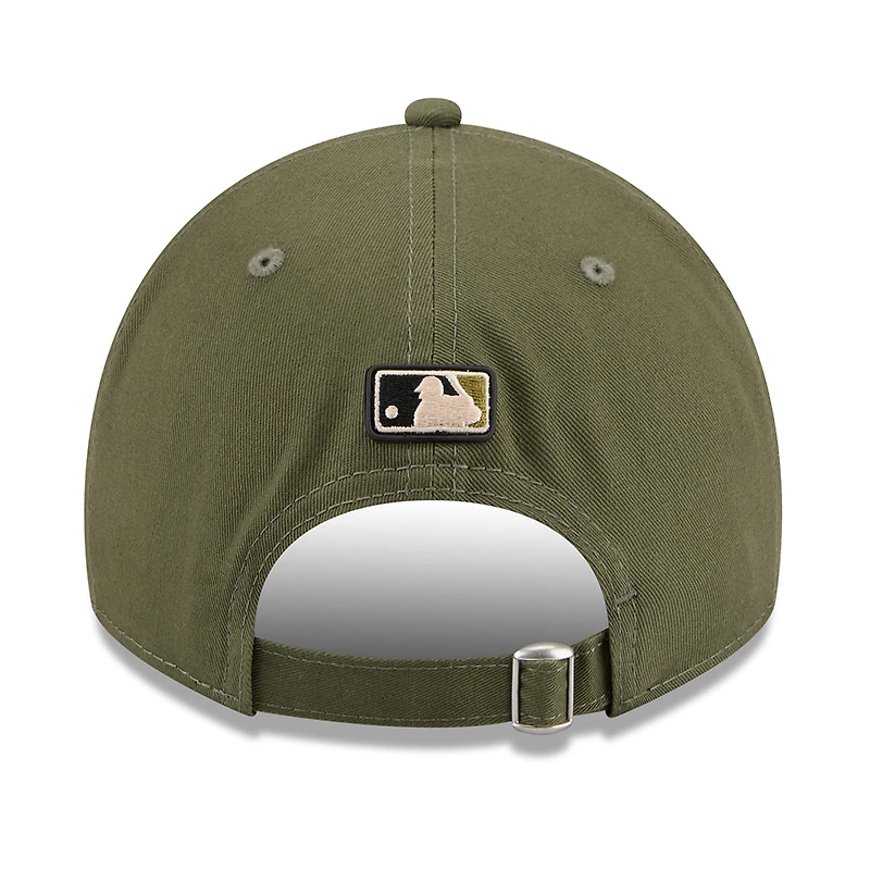 Casquette ajustable New Era Olive Chicago White Sox 2026 Journée des forces armées 9TWENTY pour homme