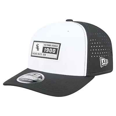 Casquette ajustable 9SEVENTY blanche/noire New Era pour homme, Chicago White Sox Established Patch