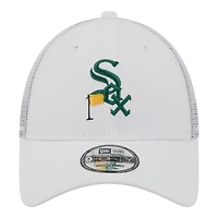 Men's New Era  White Chicago White Sox Flag 9FORTY Trucker Adjustable Hat