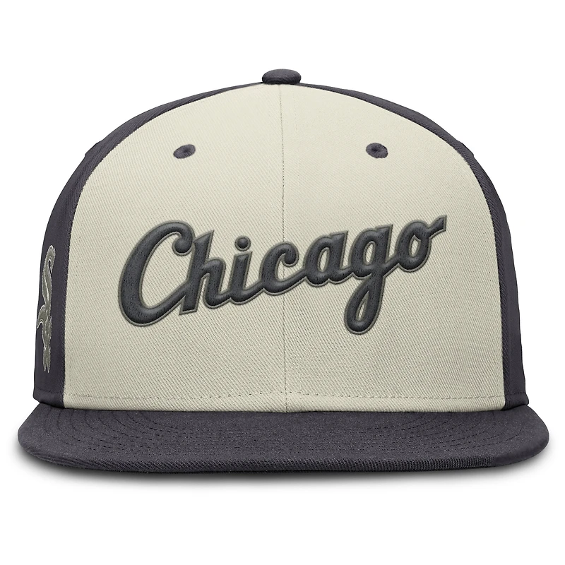 Casquette ajustée Nike Dri-FIT True pour homme, couleur crème, Chicago White Sox