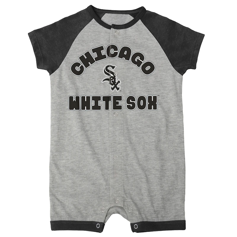 Newborn & Infant Heather Gray Chicago White Sox Extra Base Hit Raglan Full-Snap Romper