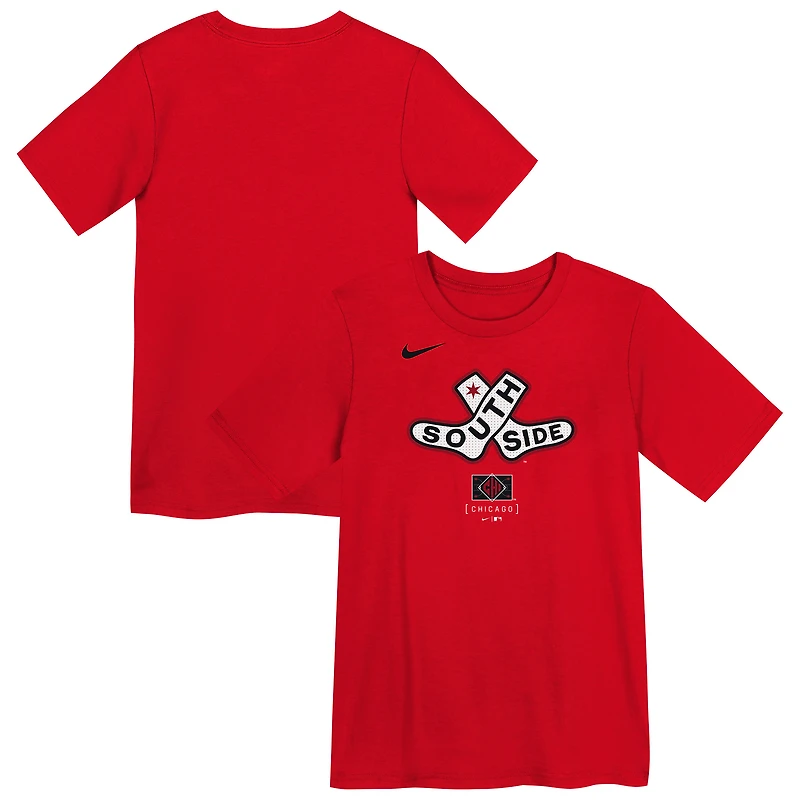 T-shirt Nike rouge pour enfant avec logo City Connect des Chicago White Sox 2025
