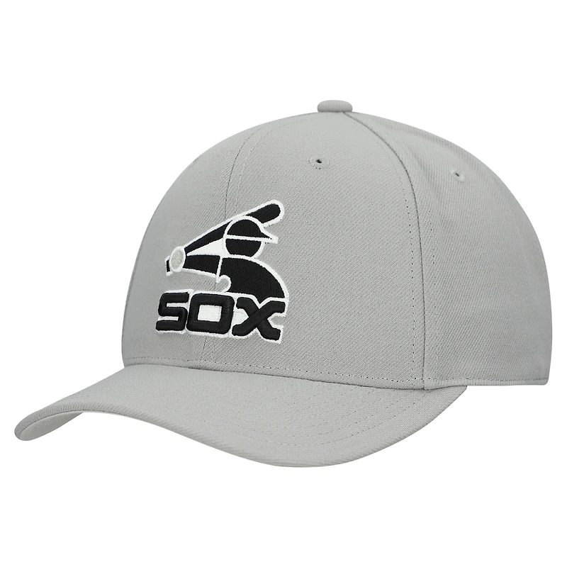 Unisex Mitchell & Ness  Gray Chicago White Sox Basic Coop Pro Adjustable Hat