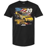 T-shirt patriotique noir pour homme de la collection Joe Gibbs Racing Team avec voiture Christopher Bell DEWALT
