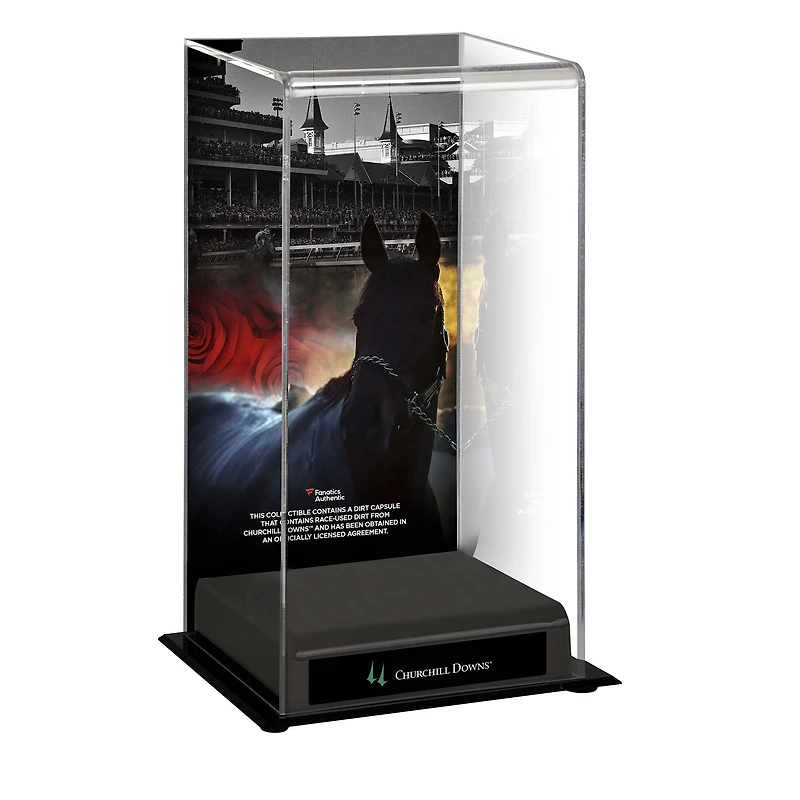 Vitrines de Churchill Downs présentant des images et de la terre utilisée lors des courses de Churchill Downs.