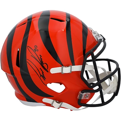 Réplique du casque Riddell Speed autographié par Chase Brown des Bengals de Cincinnati