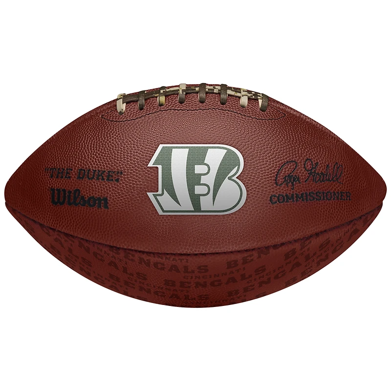 Wilson non signé des Bengals de Cincinnati présente le football Duke Pro