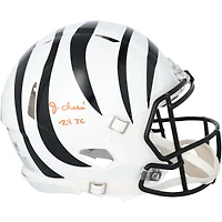 Casque Riddell Speed ​​Authentic autographié par Ja'Marr Chase, joueur des Bengals de Cincinnati, avec inscription « 24 Triple Crown ».