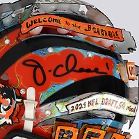 Casque miniature Riddell Speed ​​autographié par Ja'Marr Chase (Cincinnati Bengals) - Illustration de Charles Fazzino - WN55916245