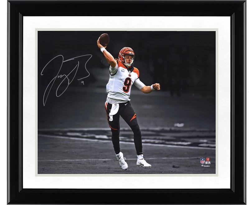 Photographie autographiée de Joe Burrow des Bengals de Cincinnati en maillot blanc de 11"x 14"