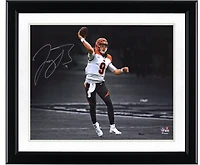 Photographie autographiée de Joe Burrow des Bengals de Cincinnati en maillot blanc de 11"x 14"
