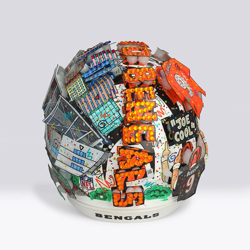 Casque Riddell Speed ​​Authentic alternatif 2022 autographié par Joe Burrow (Cincinnati Bengals) - Illustration de Charles Fazzino - WN55916658