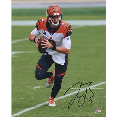 Photographie verticale autographiée de 20,3 x 25,4 cm de Joe Burrow, Bengals de Cincinnati