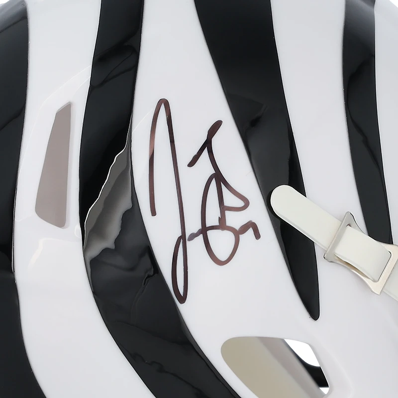 Joe Burrow Cincinnati Bengals Autographed Riddell 2022 White Alternate Speed Mini Helmet  