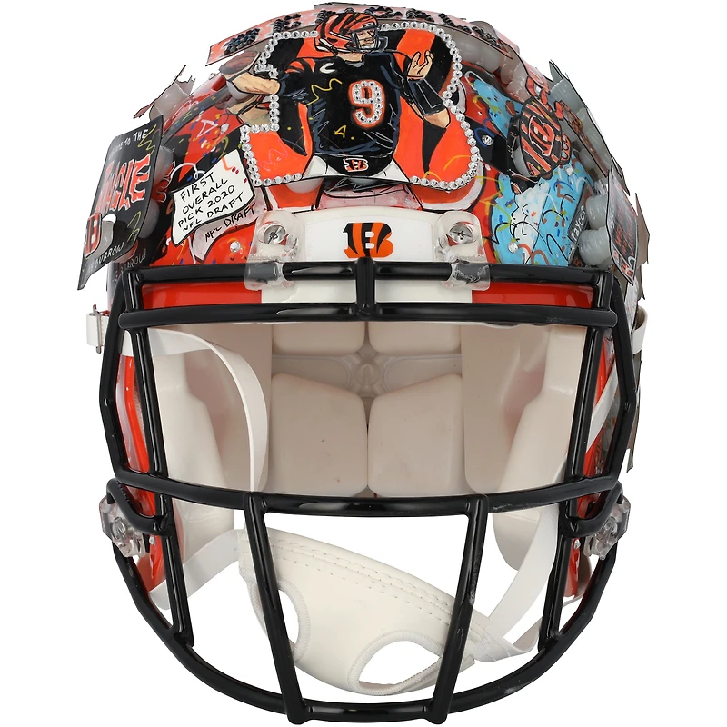 Casque Riddell Speed authentique dédicacé par Joe Burrow des Bengals de Cincinnati – Illustration de Charles Fazzino – HH98507179