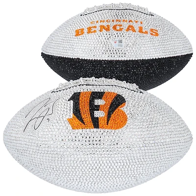 Ballon de football blanc dédicacé par Joe Burrow des Bengals de Cincinnati en cristal Swarovski - Illustration par Rock On Sports