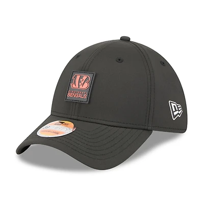 Casquette New Era noire 39THIRTY Flex des Bengals de Cincinnati 2025 pour homme