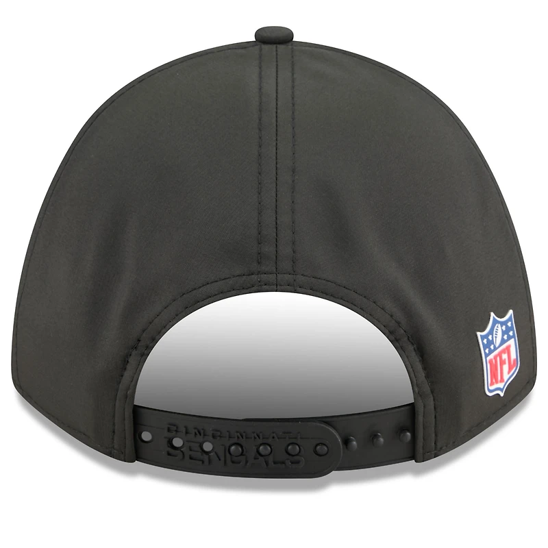 Casquette ajustable noire New Era Cincinnati Bengals 2025 Sideline M-Crown 9FORTY pour homme