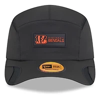 Men's New Era Black Cincinnati Bengals 2025 Sideline  Runner Adjustable Hat