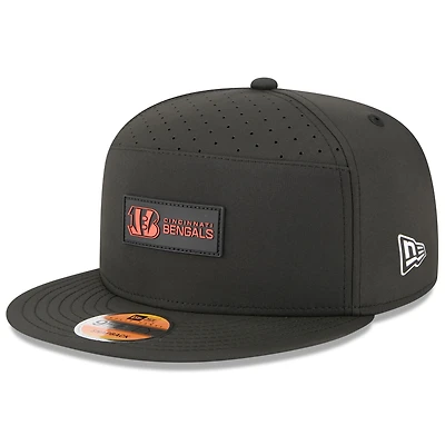 Men's New Era Black Cincinnati Bengals 2025 Sideline Split Panel 9FIFTY Snapback Hat