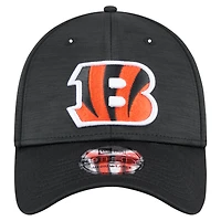 Men's New Era Black Cincinnati Bengals  Active Tech 39THIRTY Flex Hat