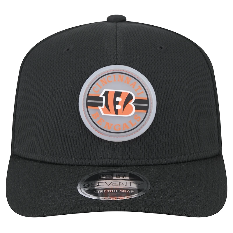 Men's New Era Black Cincinnati Bengals Adventure Patched 9SEVENTY Stretch-Snap Adjustable Hat