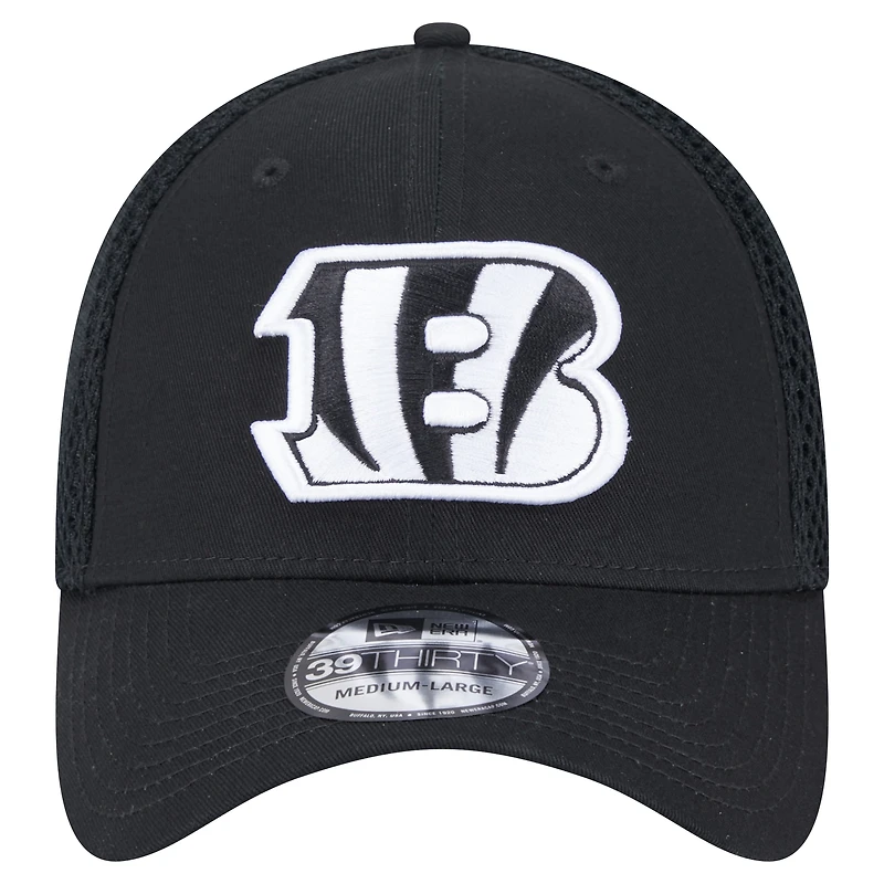 Men's New Era Black Cincinnati Bengals Main Neo 39THIRTY Flex Hat