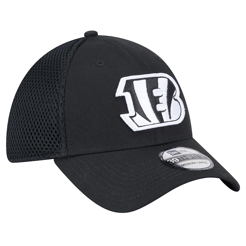 Men's New Era Black Cincinnati Bengals Main Neo 39THIRTY Flex Hat