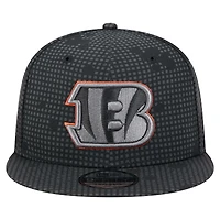 Men's New Era Black Cincinnati Bengals Midnight Ink Pop Outline 9FIFTY Snapback Hat