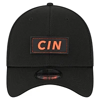 Men's New Era  Black Cincinnati Bengals Scoreboard 39THIRTY Flex Hat