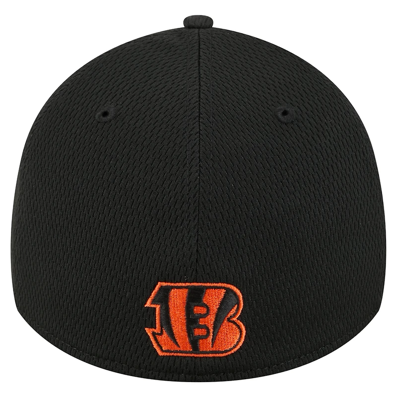 Men's New Era  Black Cincinnati Bengals Scoreboard 39THIRTY Flex Hat