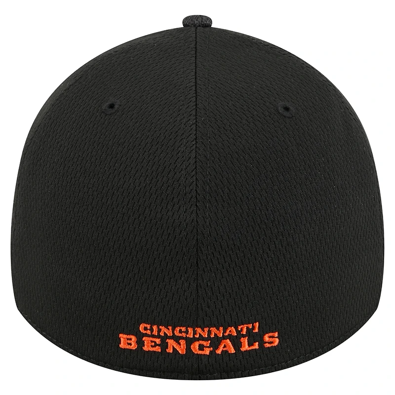 Casquette New Era noire à visière Cincinnati Bengals Hit 39THIRTY Flex pour homme