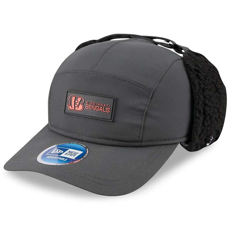 Men's New Era Charcoal Cincinnati Bengals 2025 Sideline Cold Weather Runner Dog Ear Adjustable Hat