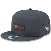 Casquette snapback 9FIFTY à panneau fendu latéral New Era anthracite pour homme, édition 2025 des Bengals de Cincinnati