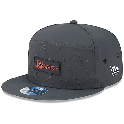 Casquette snapback 9FIFTY à panneau fendu latéral New Era anthracite pour homme, édition 2025 des Bengals de Cincinnati