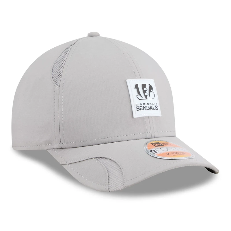 Casquette ajustable New Era grise Cincinnati Bengals 2025 Sideline M-Crown 9FORTY pour homme