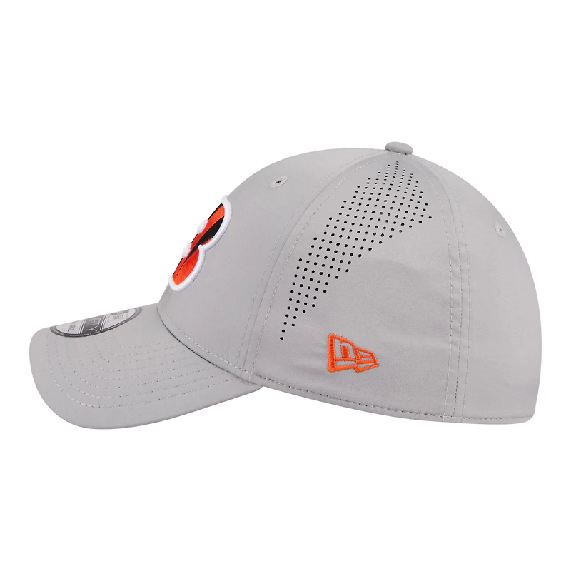Men's New Era  Gray Cincinnati Bengals Perforated 39THIRTY Flex Hat
