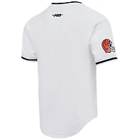 Haut Pro Standard Ja'Marr Chase blanc pour hommes des Bengals de Cincinnati en maille avec nom et numéro joueur