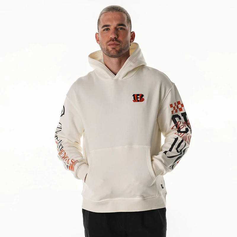 Sweat à capuche unisexe en polaire manches graphiques superposées, couleur crème, des Bengals de Cincinnati The Wild Collective