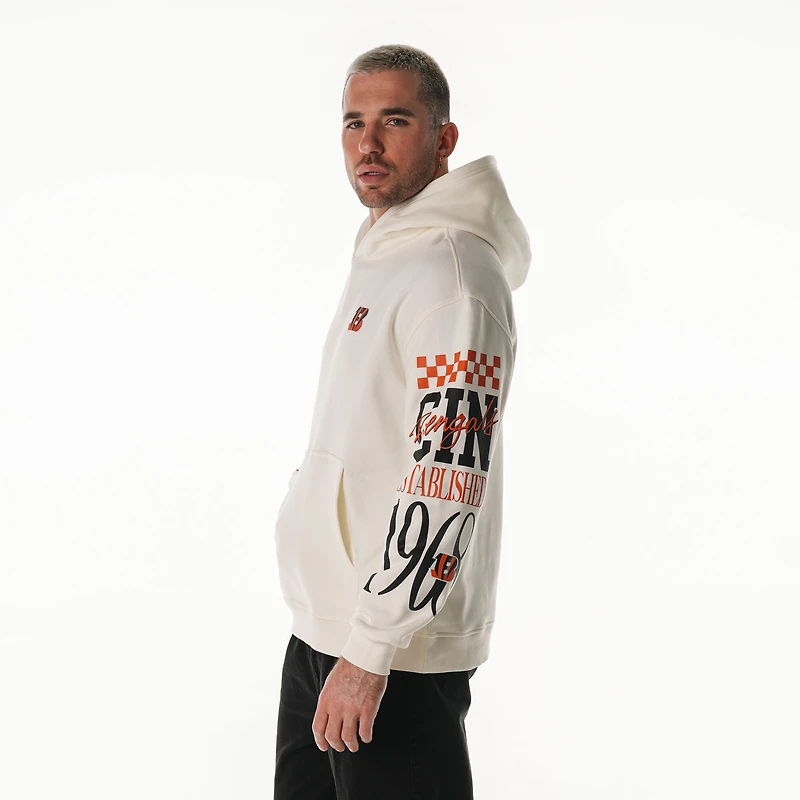 Sweat à capuche unisexe en polaire manches graphiques superposées, couleur crème, des Bengals de Cincinnati The Wild Collective
