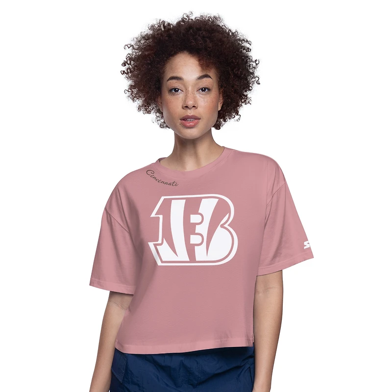 T-shirt court et boxy rose Cincinnati Bengals Play the Ball pour femme
