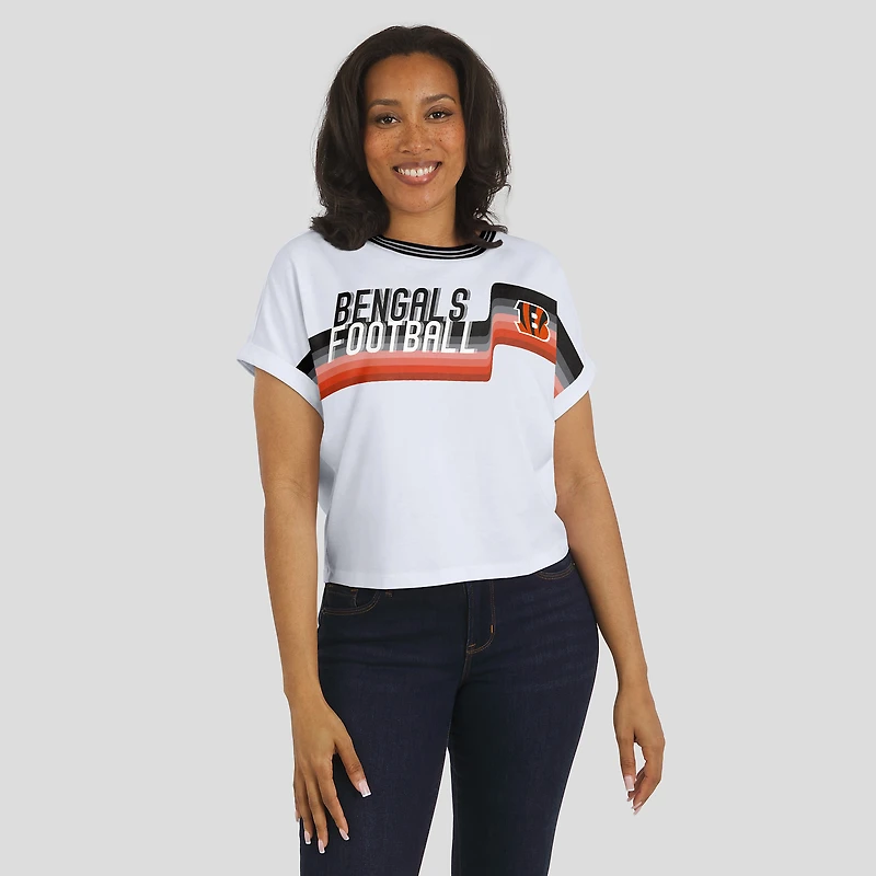 T-shirt court à rayures centrales blanc pour femme WEAR by Erin Andrews, motif Dolman des Bengals de Cincinnati