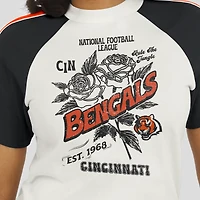 T-shirt raglan blanc à rayures et manches vieillies pour femme WEAR by Erin Andrews, équipe des Bengals de Cincinnati
