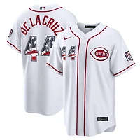 Maillot Nike blanc USA 250 Stadium pour homme des Reds De Cincinnati, édition spéciale 4 juillet, porté par Elly La Cruz