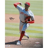 Photo de lanceur autographiée de Hunter Greene (Reds de Cincinnati) - 40,6 x 50,8 cm