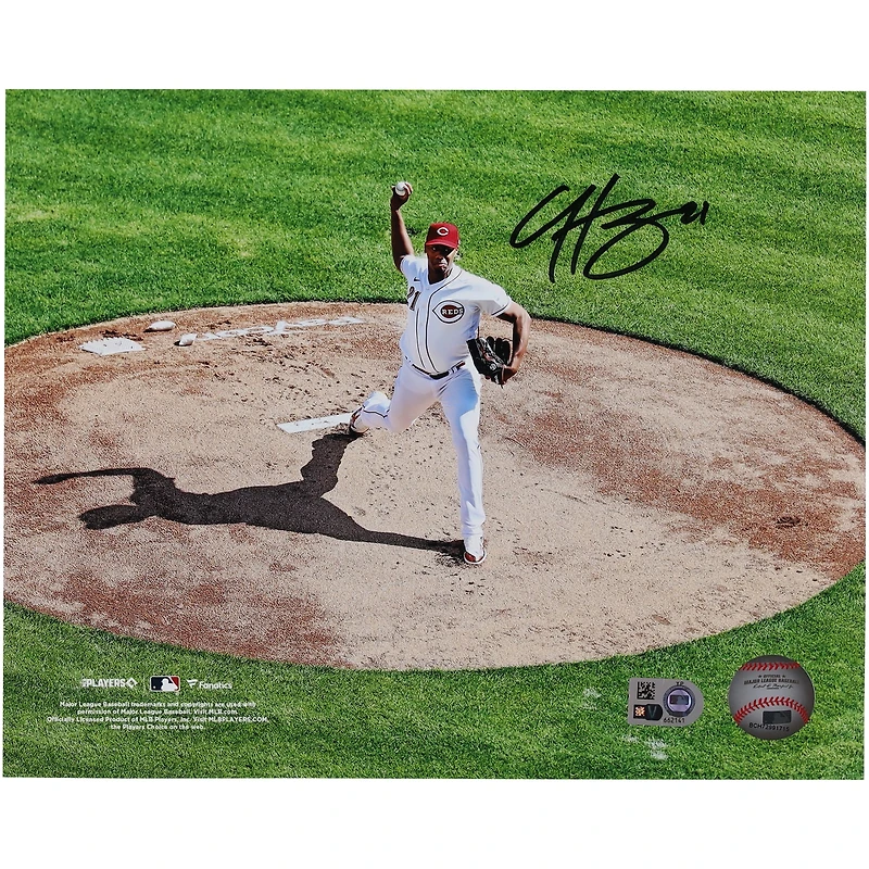 Photographie autographiée de 8" x 10" de Hunter Greene, jour d'ouverture du premier lancer des Reds de Cincinnati 2023