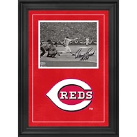 Photographie encadrée de luxe dédicacée de Johnny Bench des Cincinnati Reds en noir et blanc de 8'' x 10'' avec l'inscription "HOF 89"