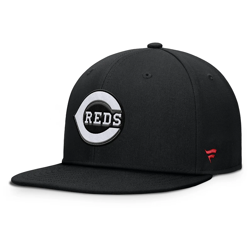 Men's Fanatics Black Cincinnati Reds Walk-Off Bullpen Snapback Hat