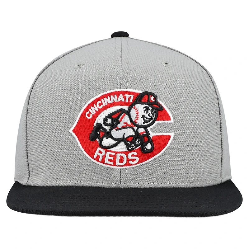 Men's Mitchell & Ness Gray Cincinnati Reds Cooperstown Collection Basic Flip Snapback Hat