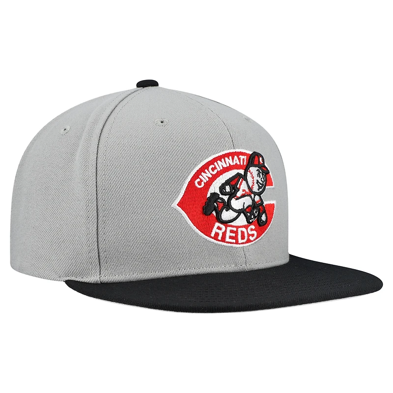 Men's Mitchell & Ness Gray Cincinnati Reds Cooperstown Collection Basic Flip Snapback Hat